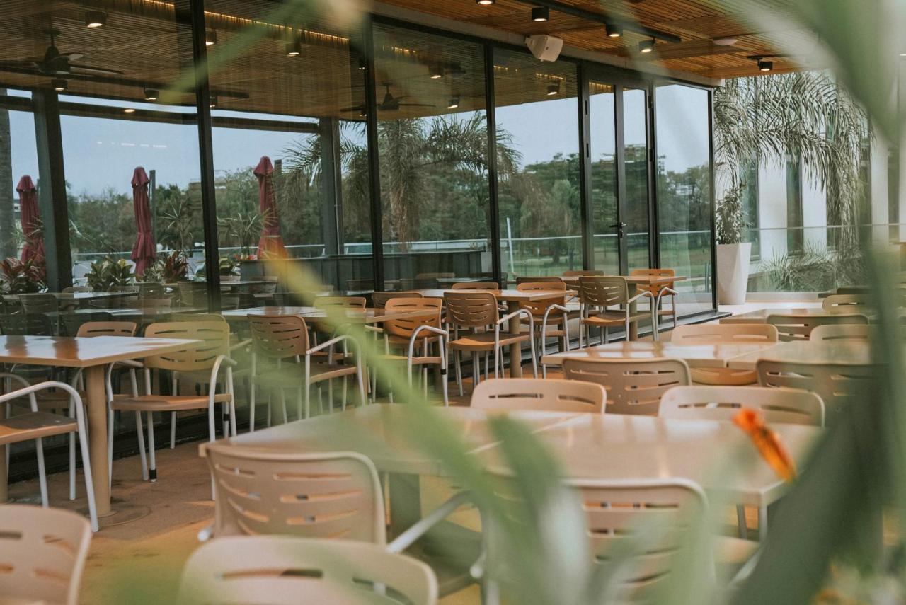 Howard Johnson Plaza La Ribera 雷西斯膝西亚 外观 照片